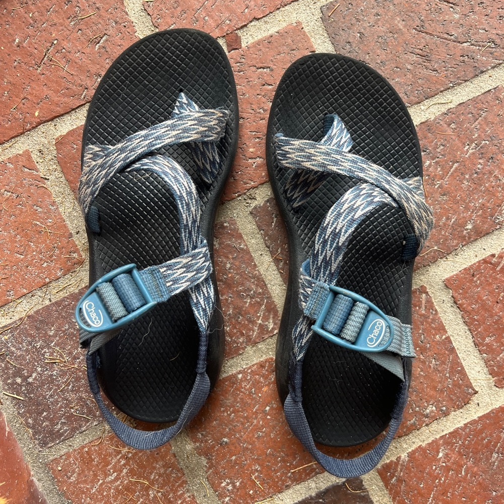 Chacos size 9